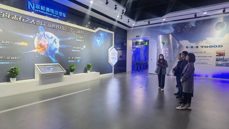 光伏板批发报价：揭秘影响价格的关键因素**